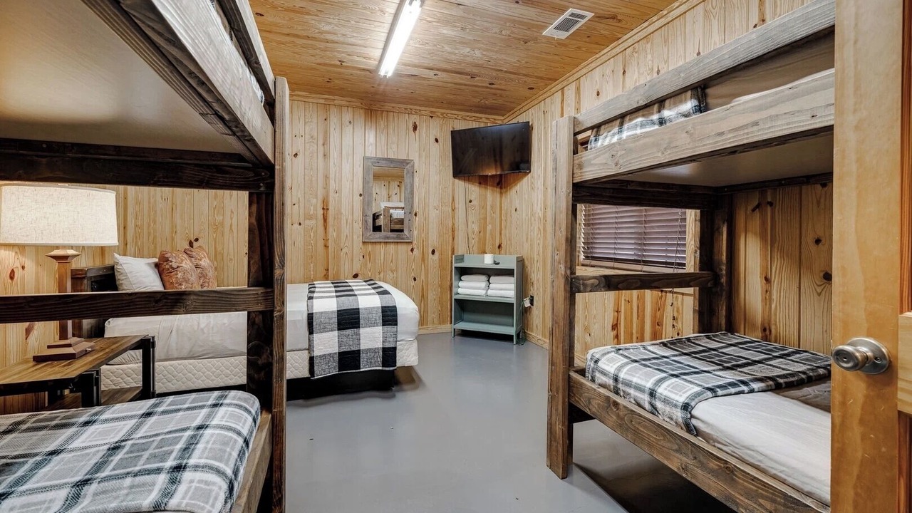 Photo of Bedroom in Amity