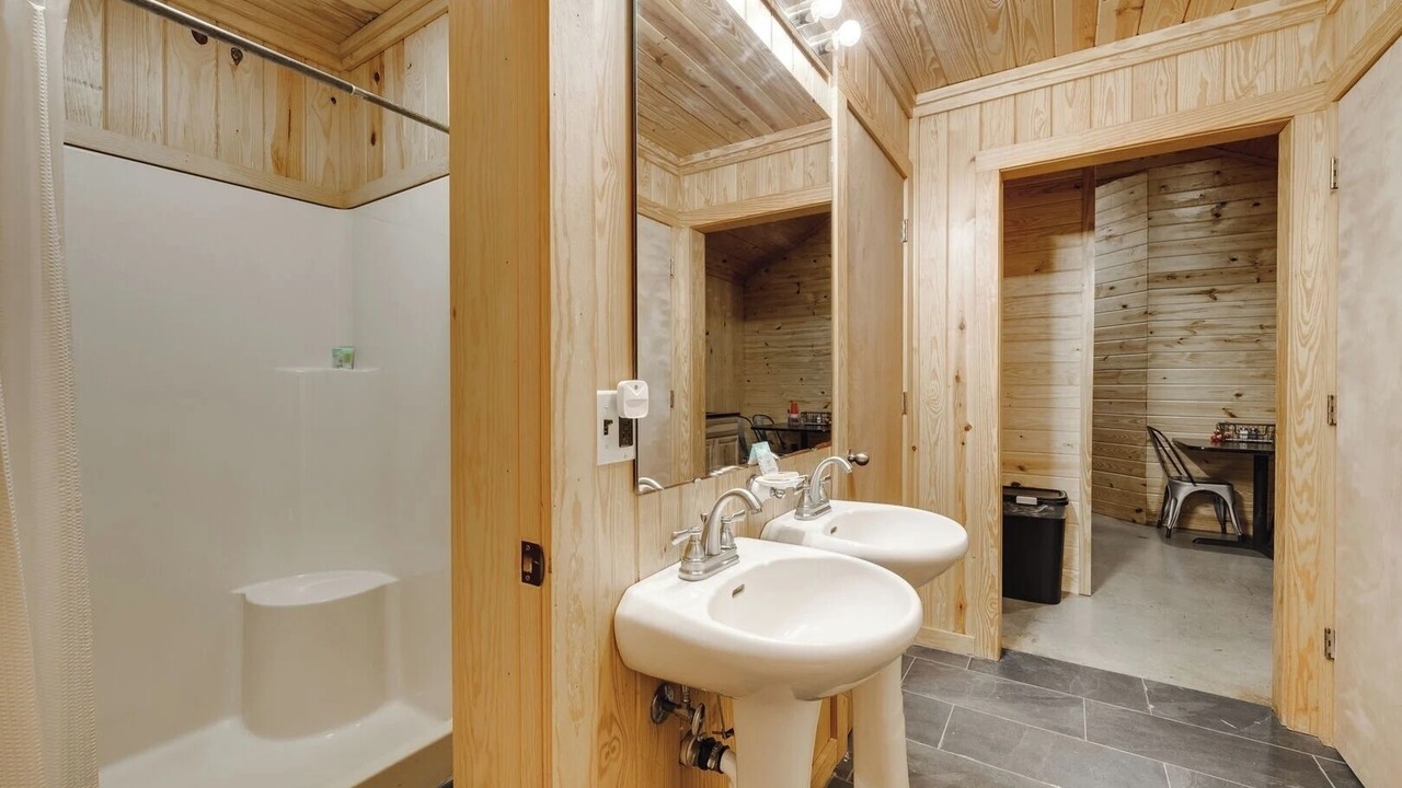 Photo of Bathroom in Amity