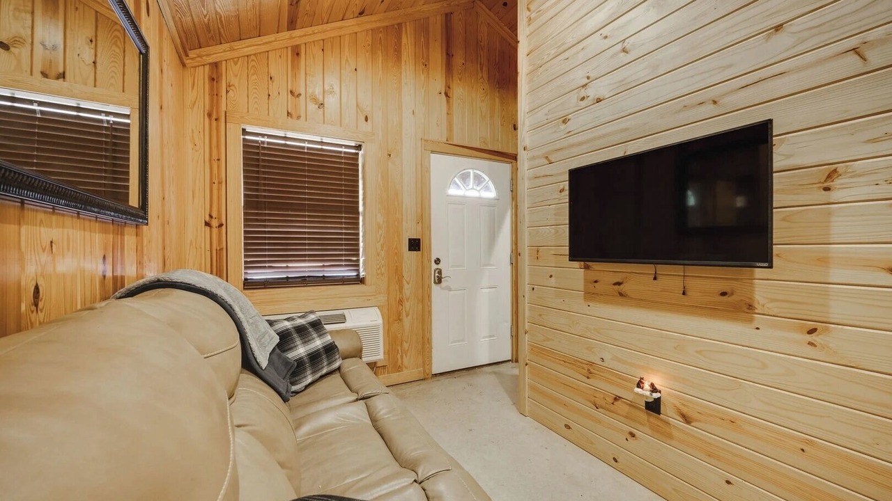Photo of Livingroom in Amity