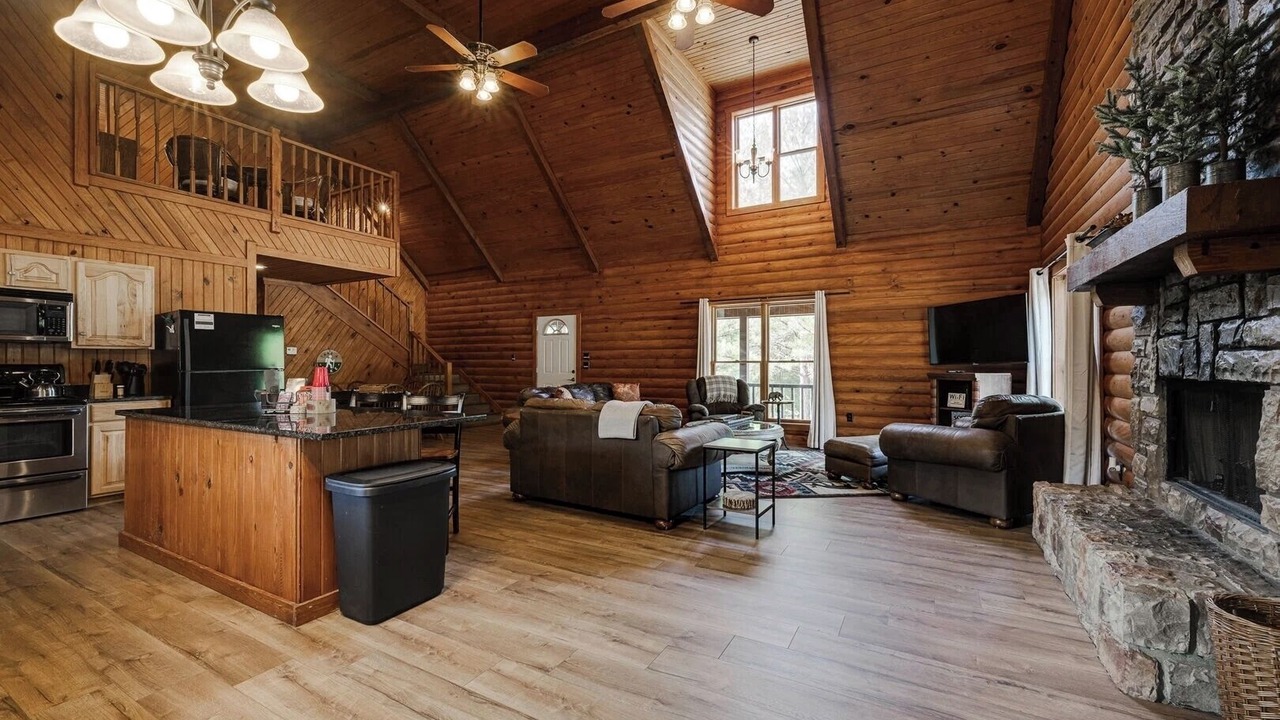 Photo of Livingroom in Amity
