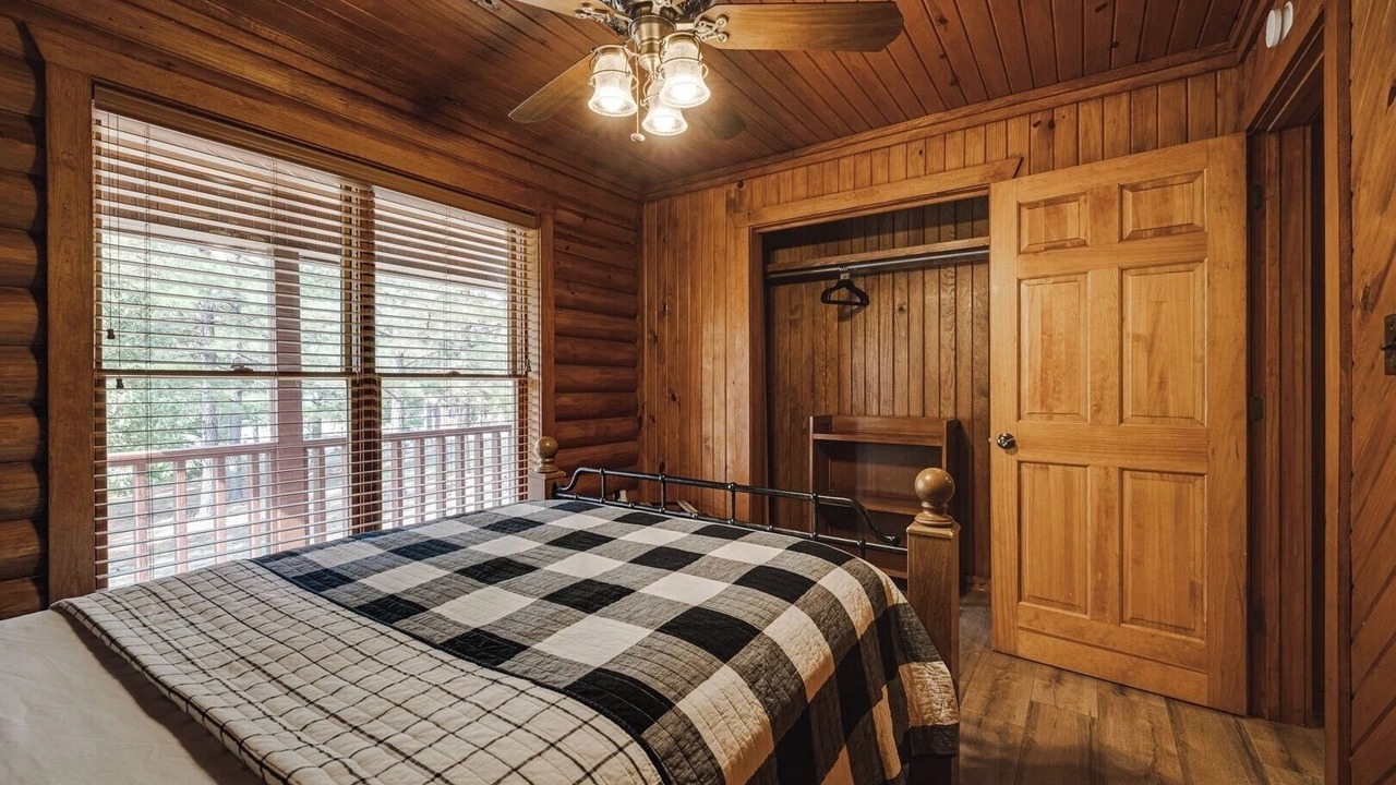 Photo of Bedroom in Amity