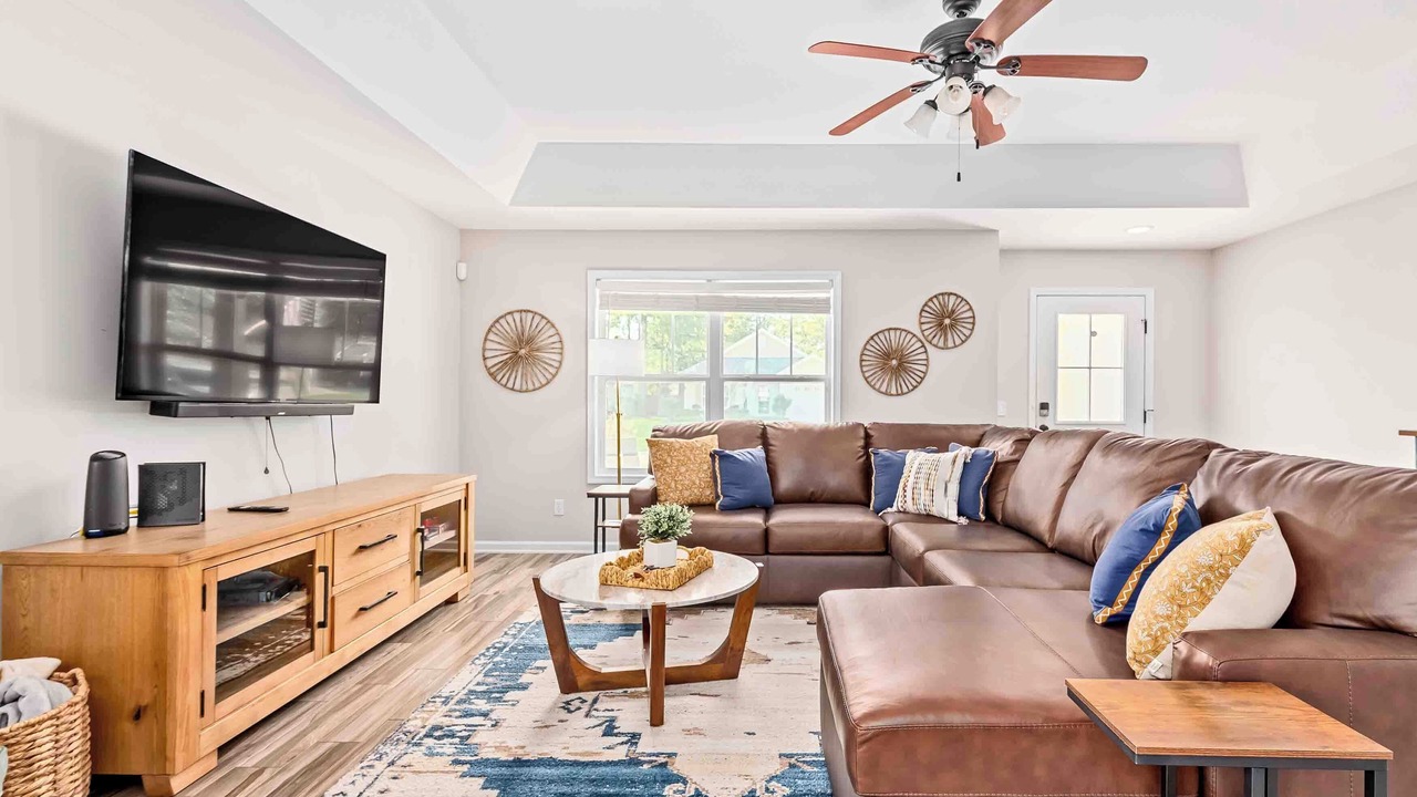 Photo of Livingroom in Enterprise