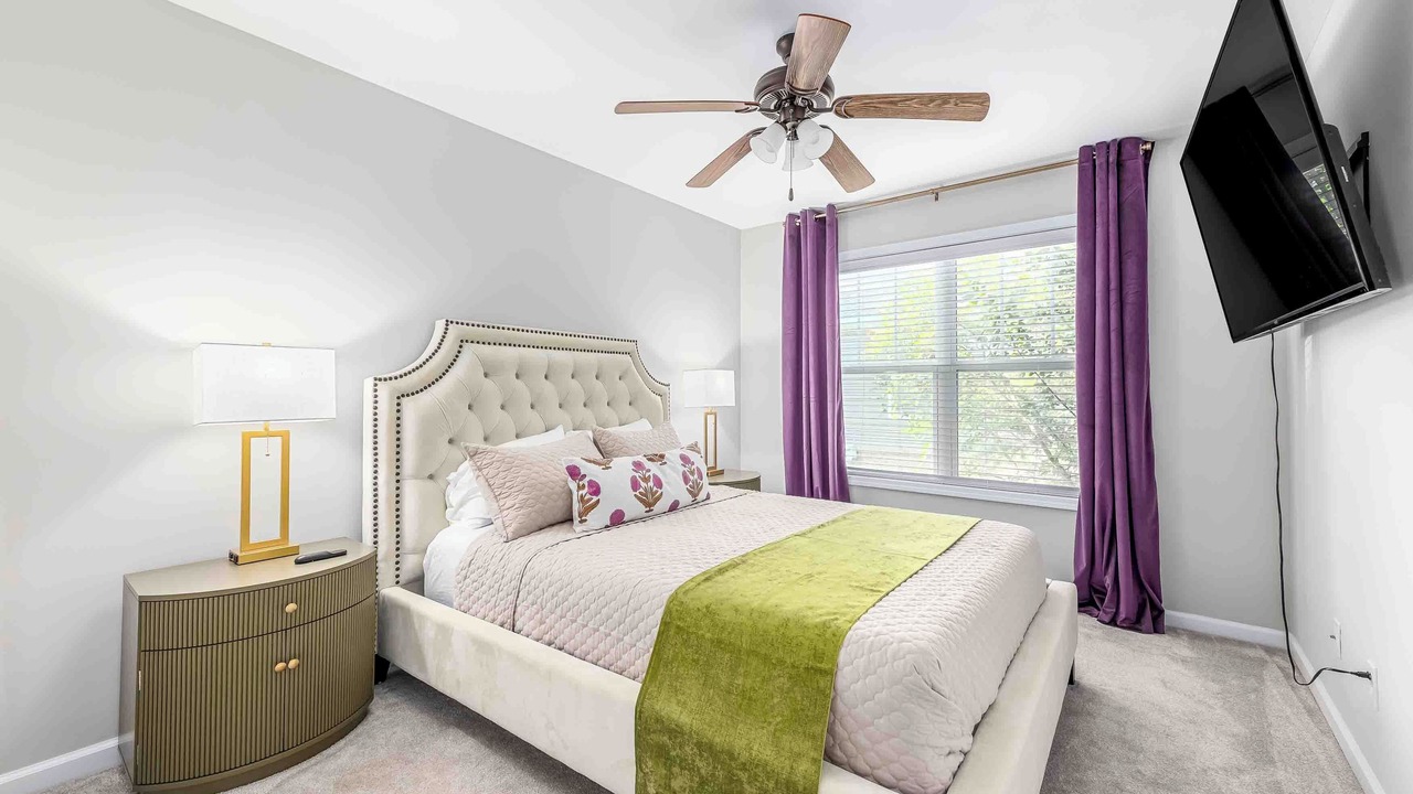 Photo of Bedroom in Enterprise