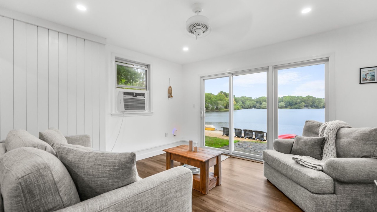 Photo of Bedroom in Centerville