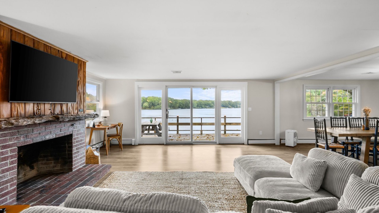 Photo of Bedroom in Centerville