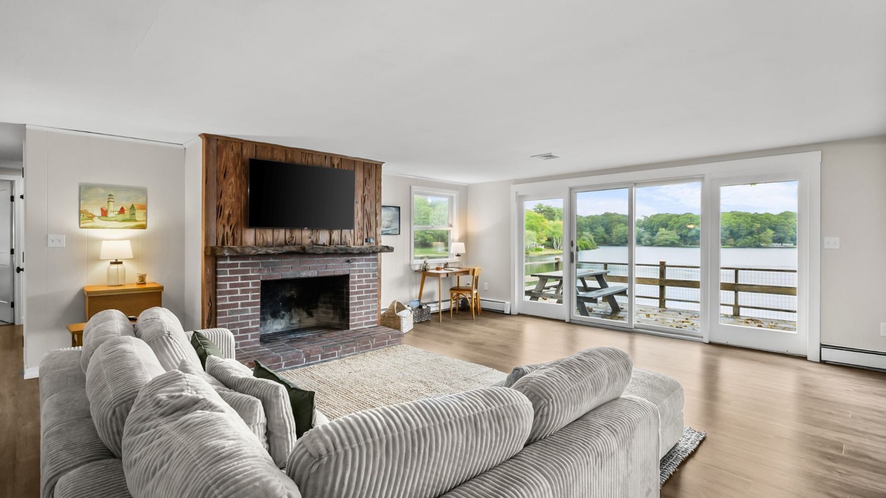 Photo of Bedroom in Centerville