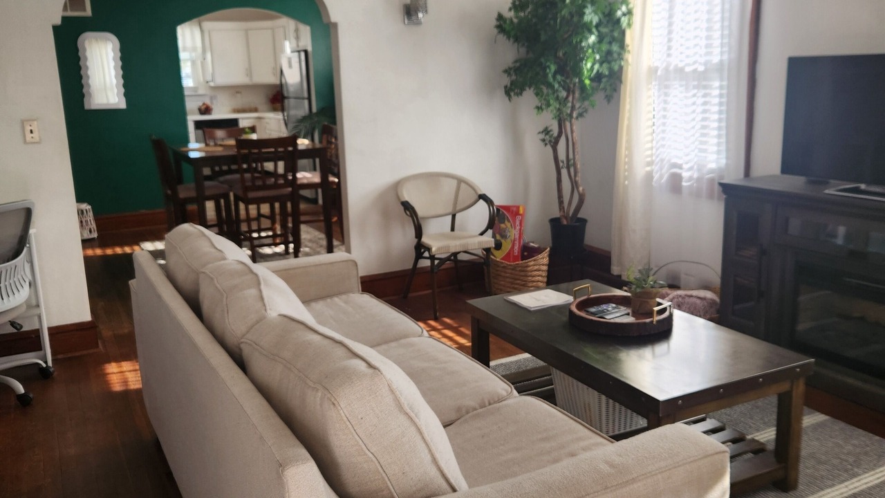 Photo of Livingroom in Hampton