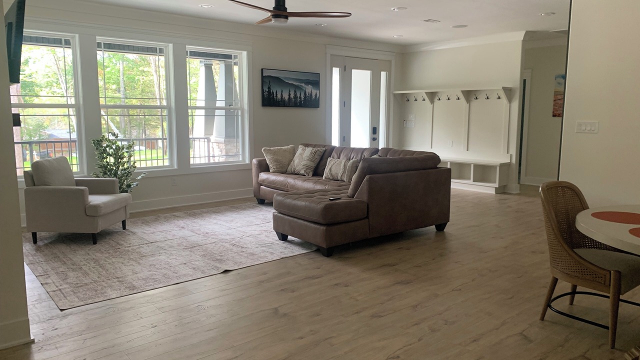 Photo of Livingroom in Knoxville