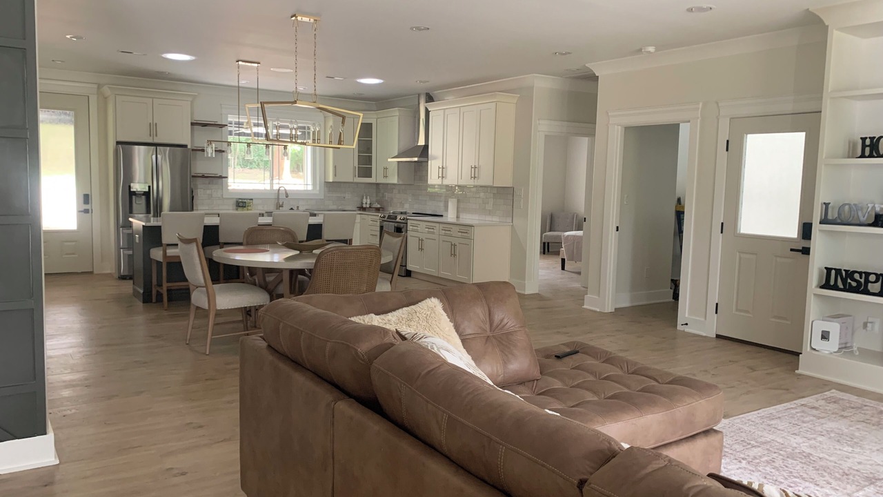 Photo of Livingroom in Knoxville