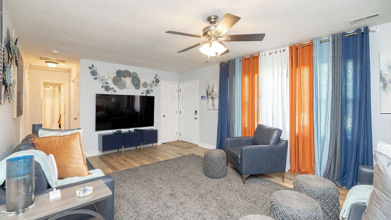 Photo of Livingroom in Highland Springs
