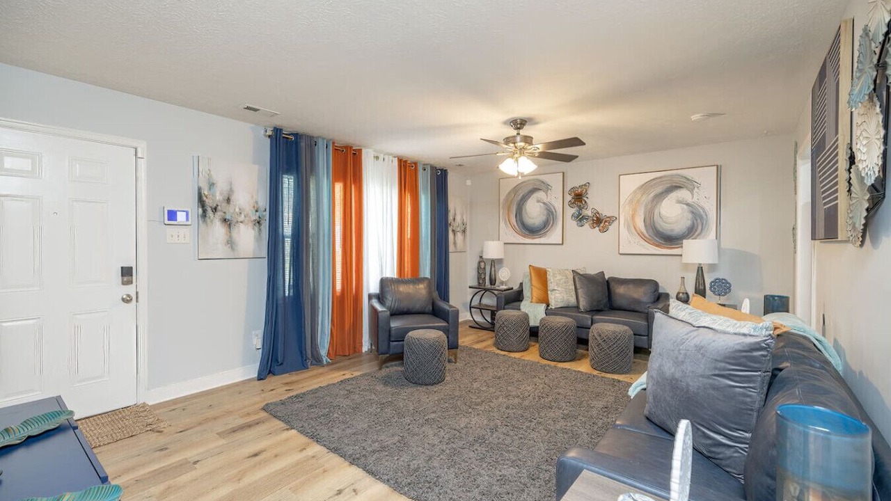 Photo of Livingroom in Highland Springs