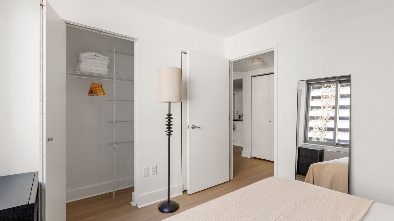 Photo of Bedroom in Hunters Point