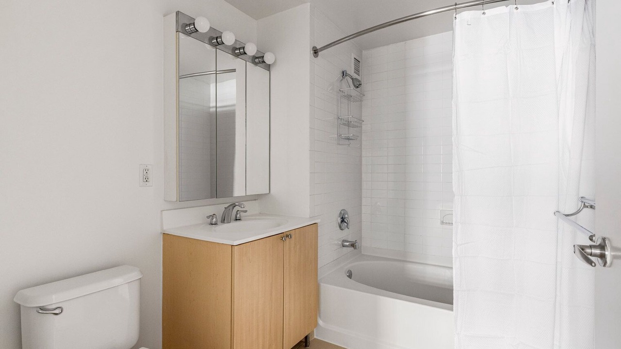 Photo of Bathroom in Hunters Point