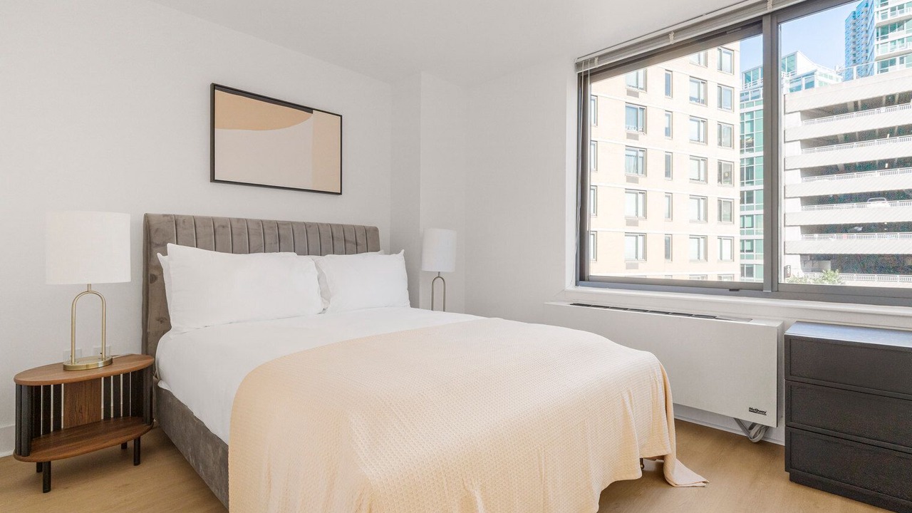 Photo of Bedroom in Hunters Point