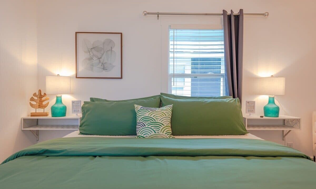 Photo of Bedroom in Coos Bay