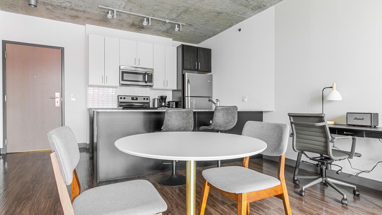 Photo of Others in West Loop Gate