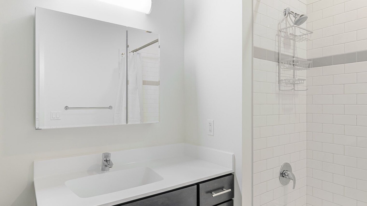 Photo of Bathroom in West Loop Gate