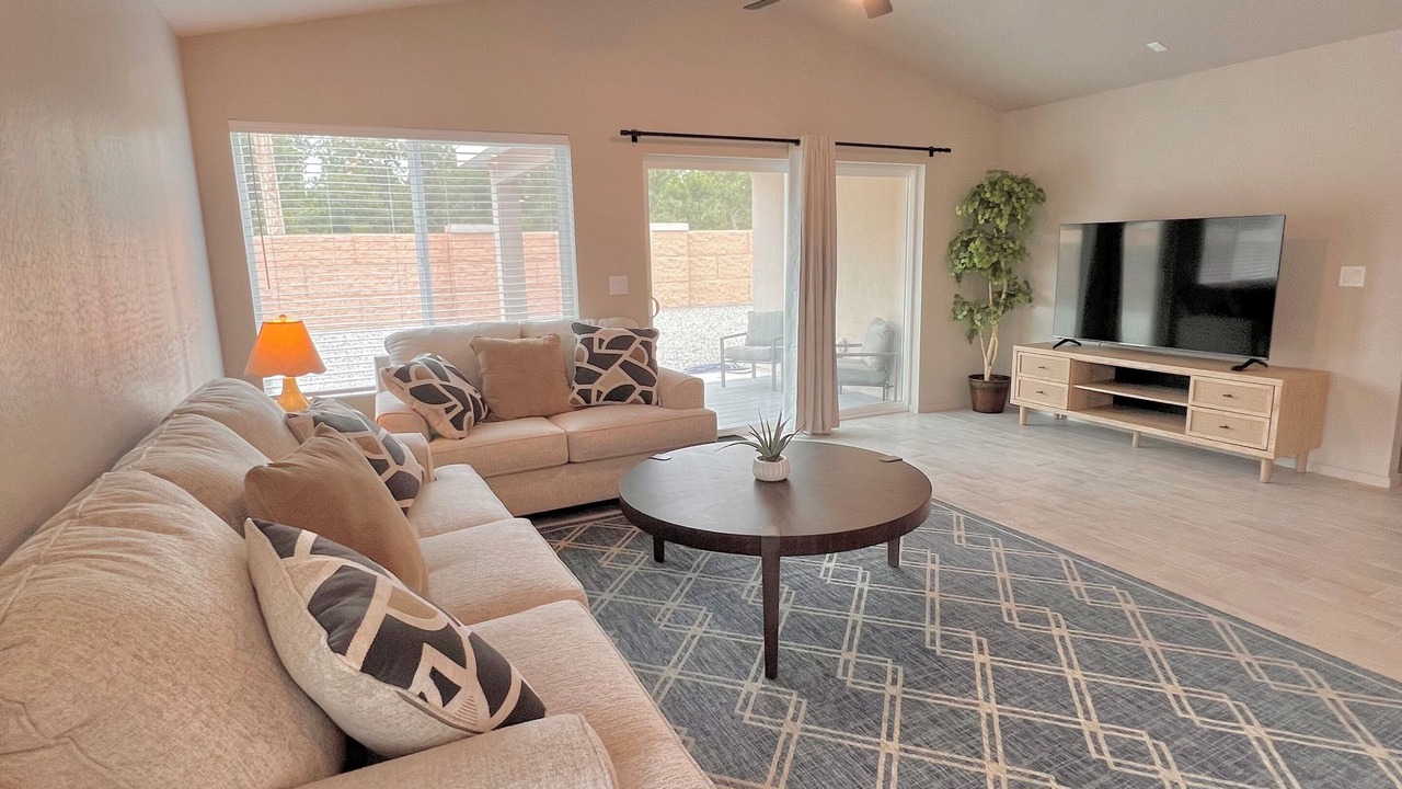 Photo of Livingroom in Roswell