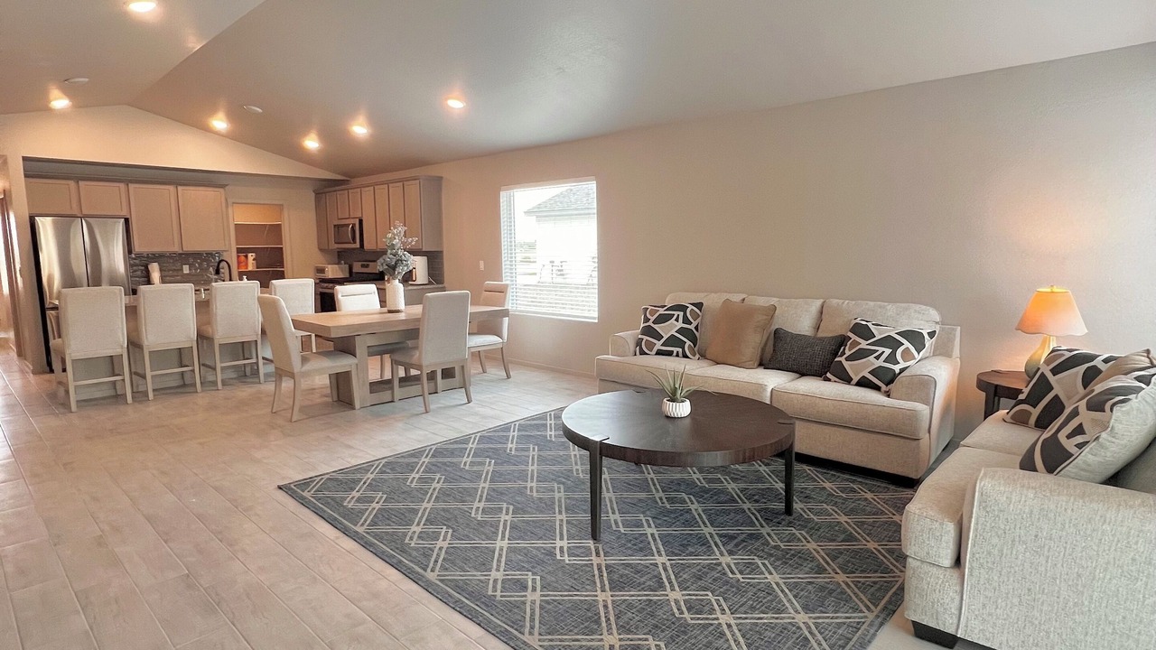 Photo of Livingroom in Roswell