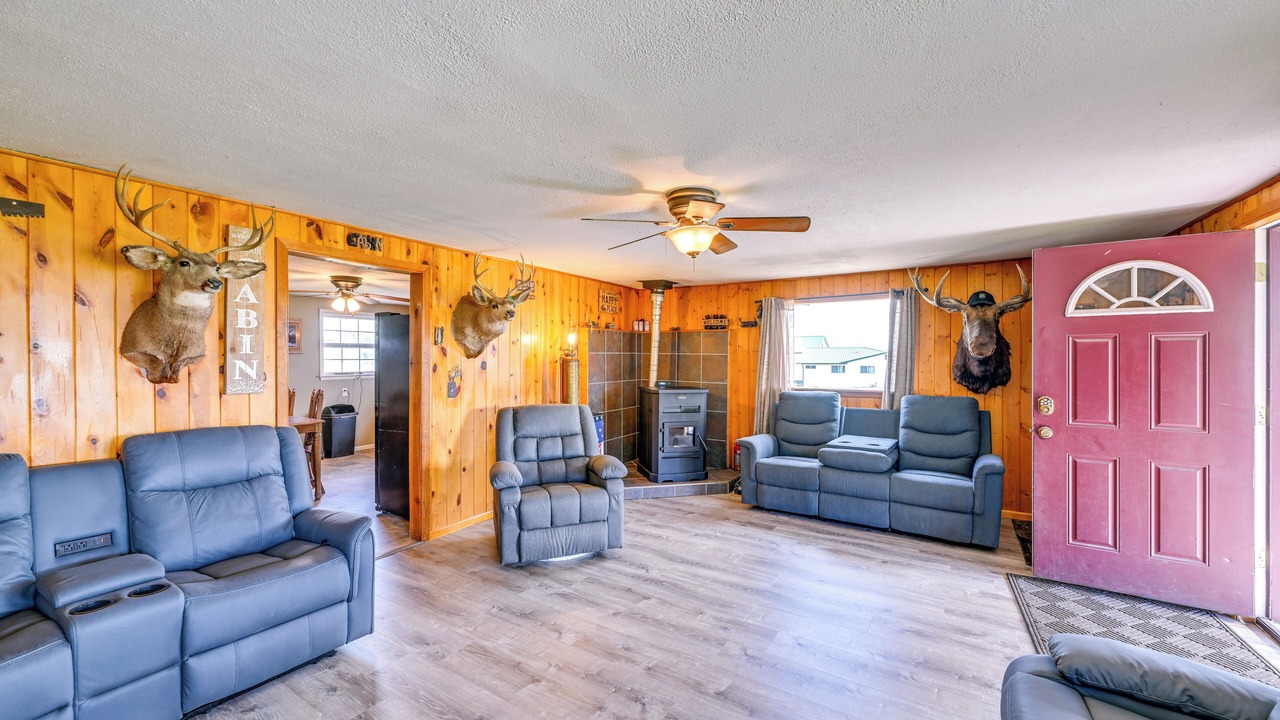 Photo of Bedroom in Encampment