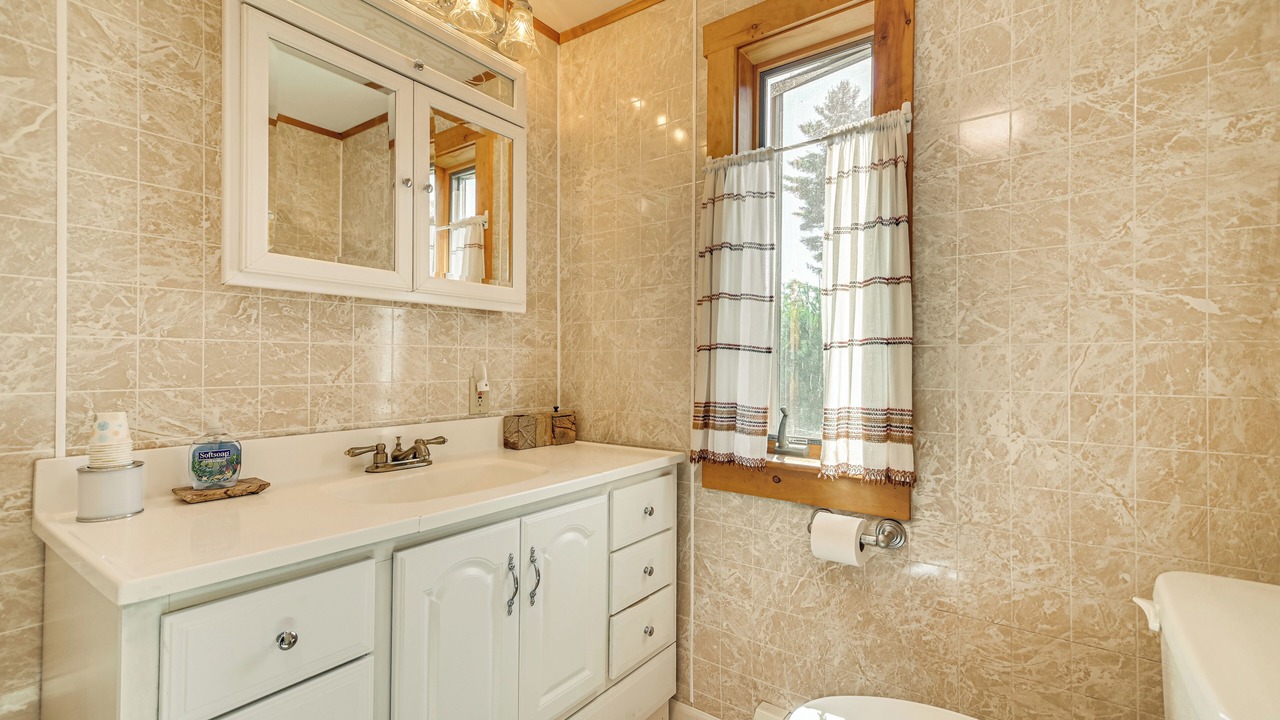 Photo of Bathroom in Strong