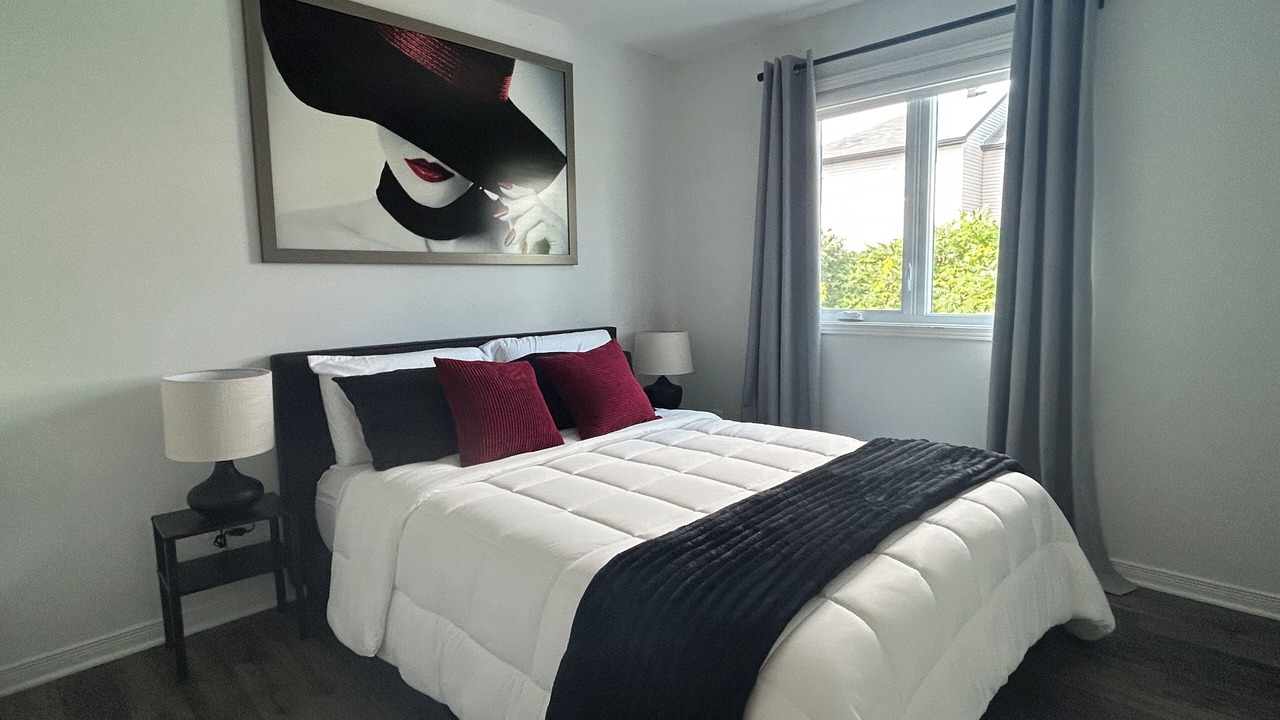 Photo of Bedroom in Communaute-Urbaine-de-l'Outaouais