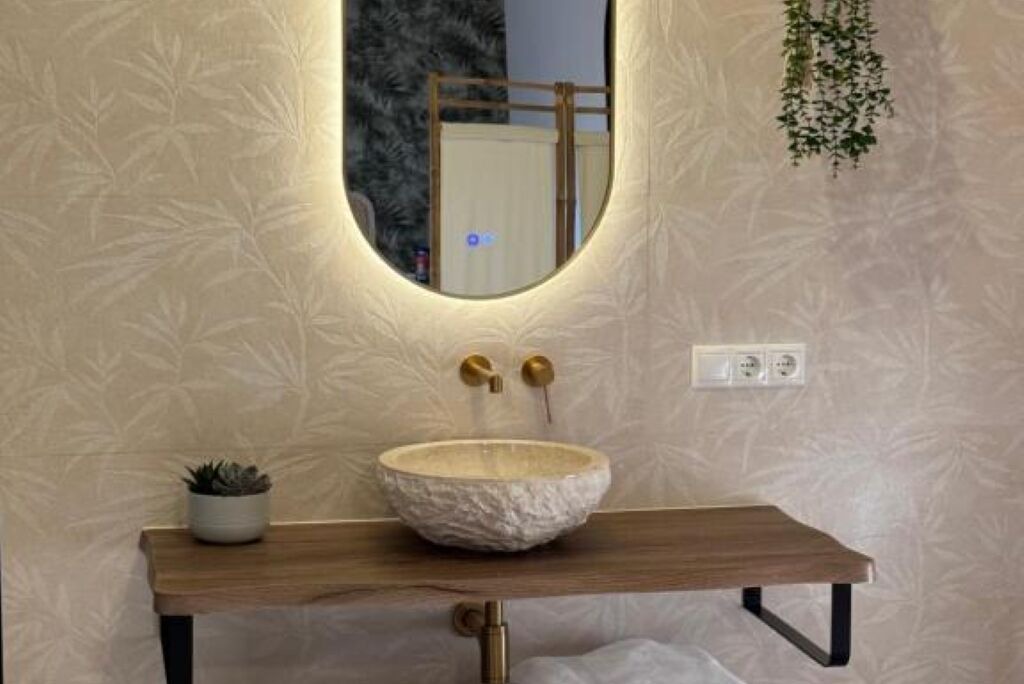Photo of Bathroom in Calderon
