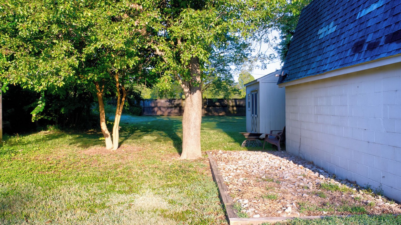 Photo of Outdoor in Utica