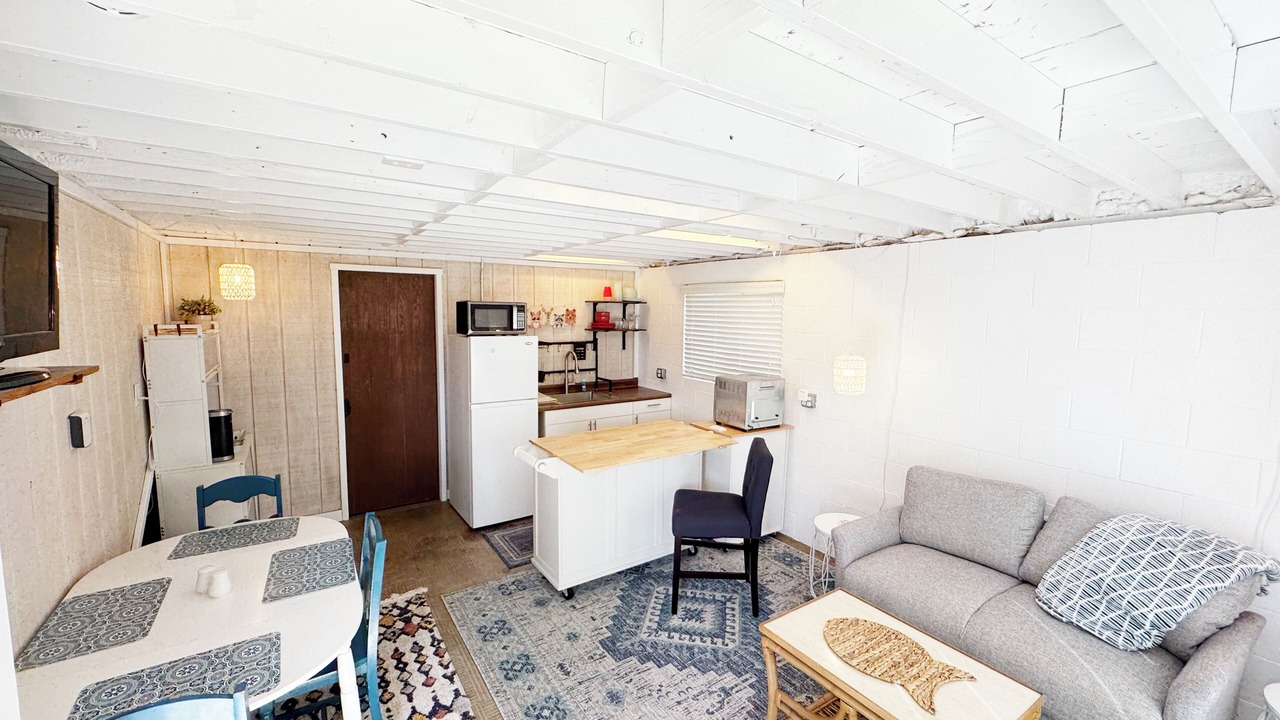 Photo of Livingroom in Utica
