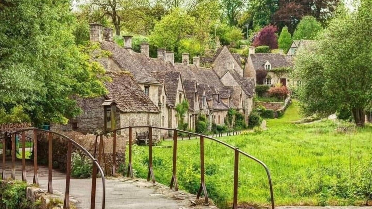 Photo of Others in Bibury