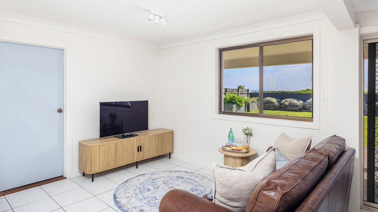 Photo of Livingroom in Anna Bay