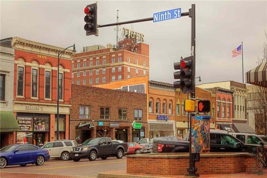 Photo of Others in Columbia