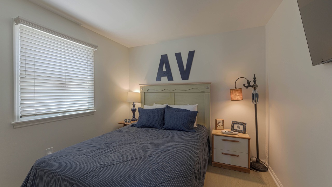 Photo of Bedroom in Avalon