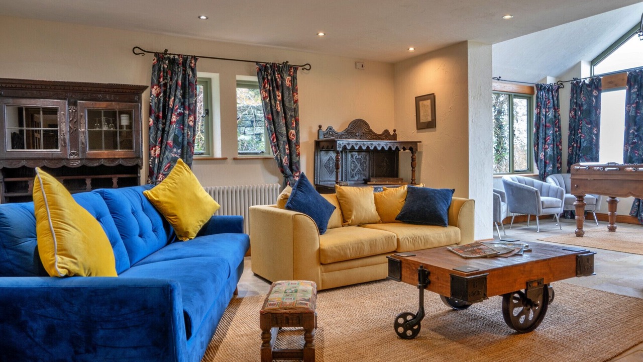 Photo of Livingroom in Holestone Moor