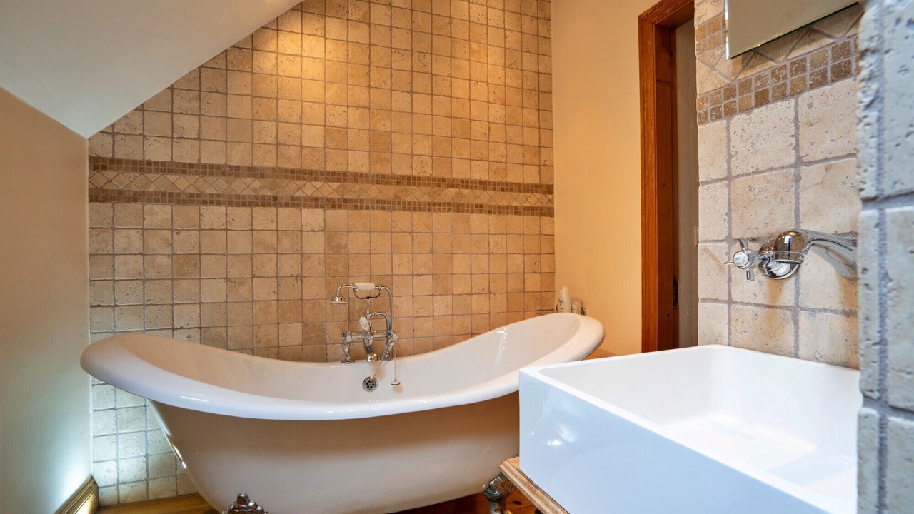 Photo of Bathroom in Holestone Moor