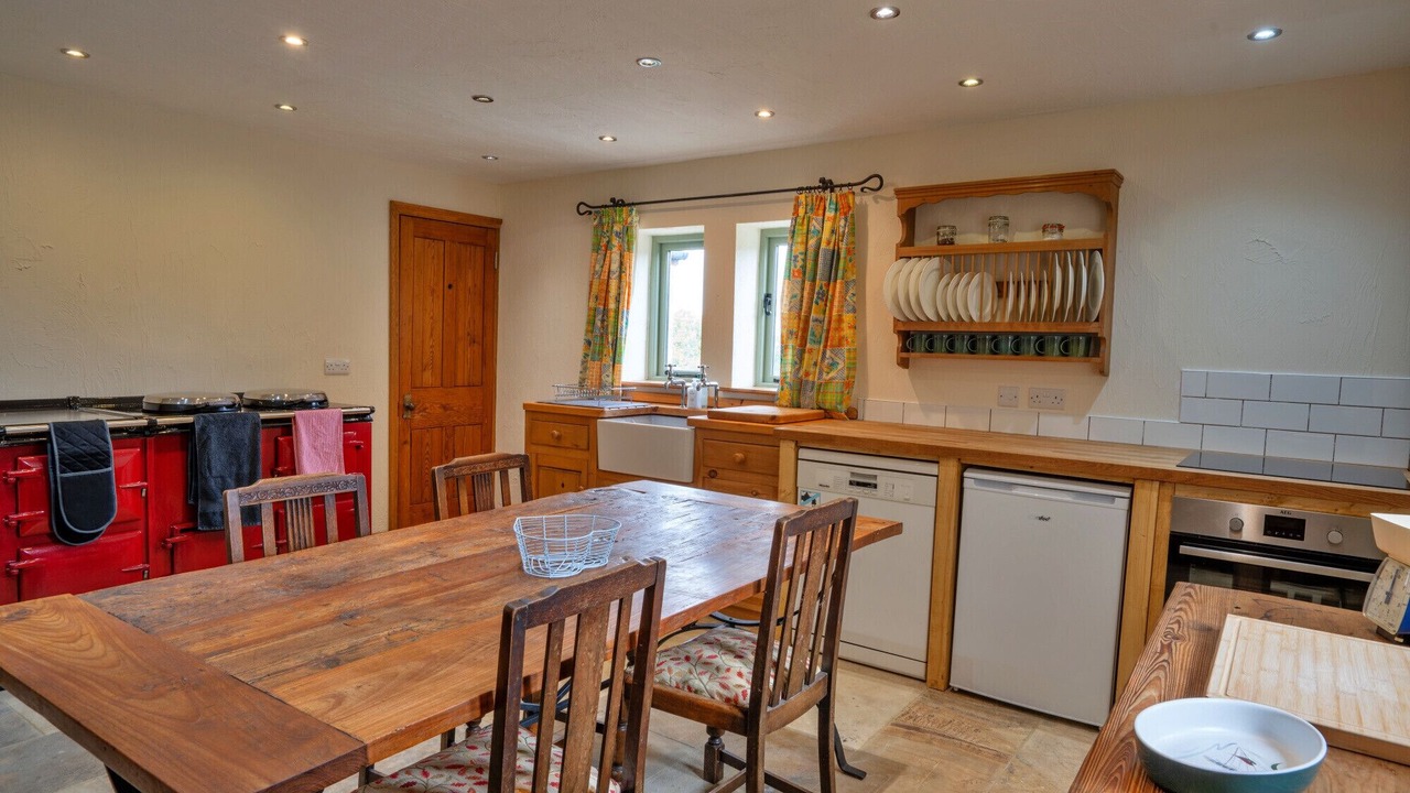 Photo of Others in Holestone Moor