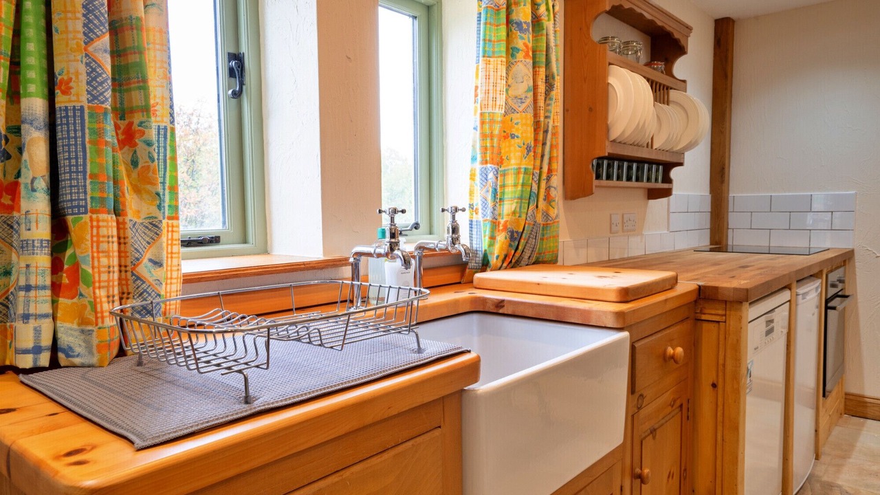 Photo of Kitchen in Holestone Moor