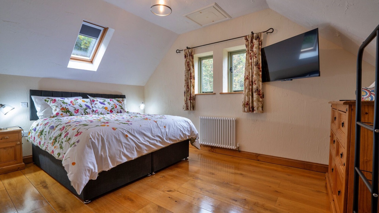 Photo of Bedroom in Holestone Moor
