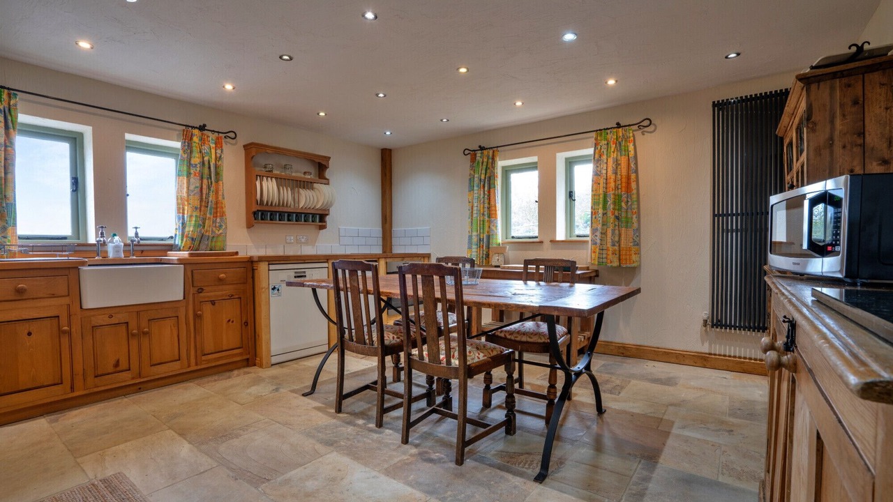 Photo of Others in Holestone Moor