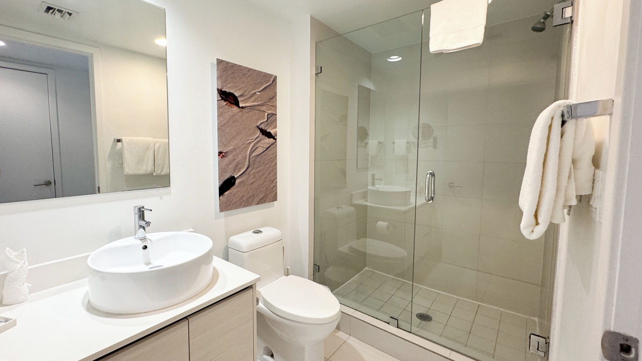 Photo of Bathroom in Hallandale Beach