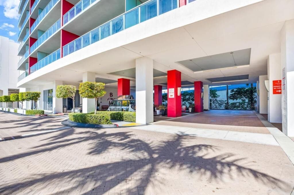 Photo of Outdoor in Hallandale Beach