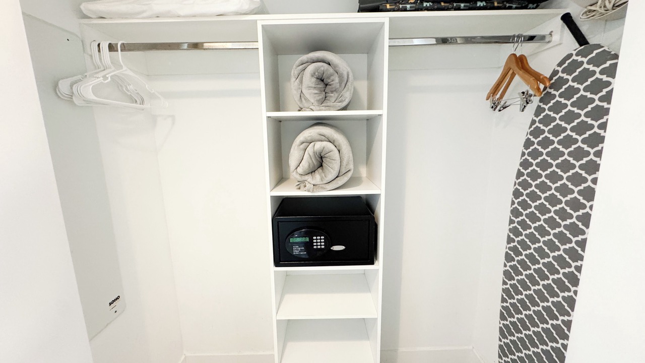 Photo of Bedroom in Hallandale Beach