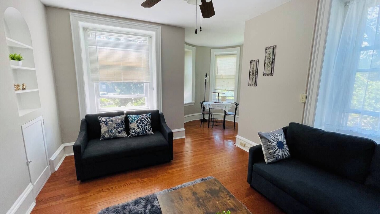 Photo of Livingroom in Elkins Park