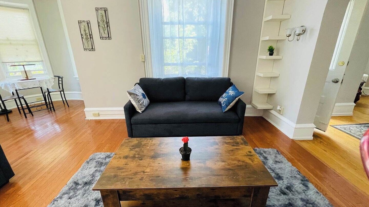 Photo of Livingroom in Elkins Park