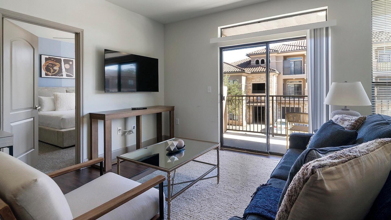 Photo of Livingroom in Spring