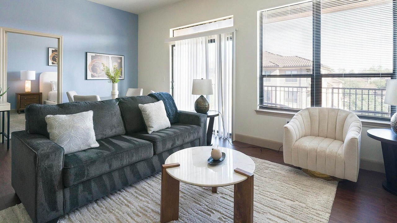 Photo of Livingroom in Spring