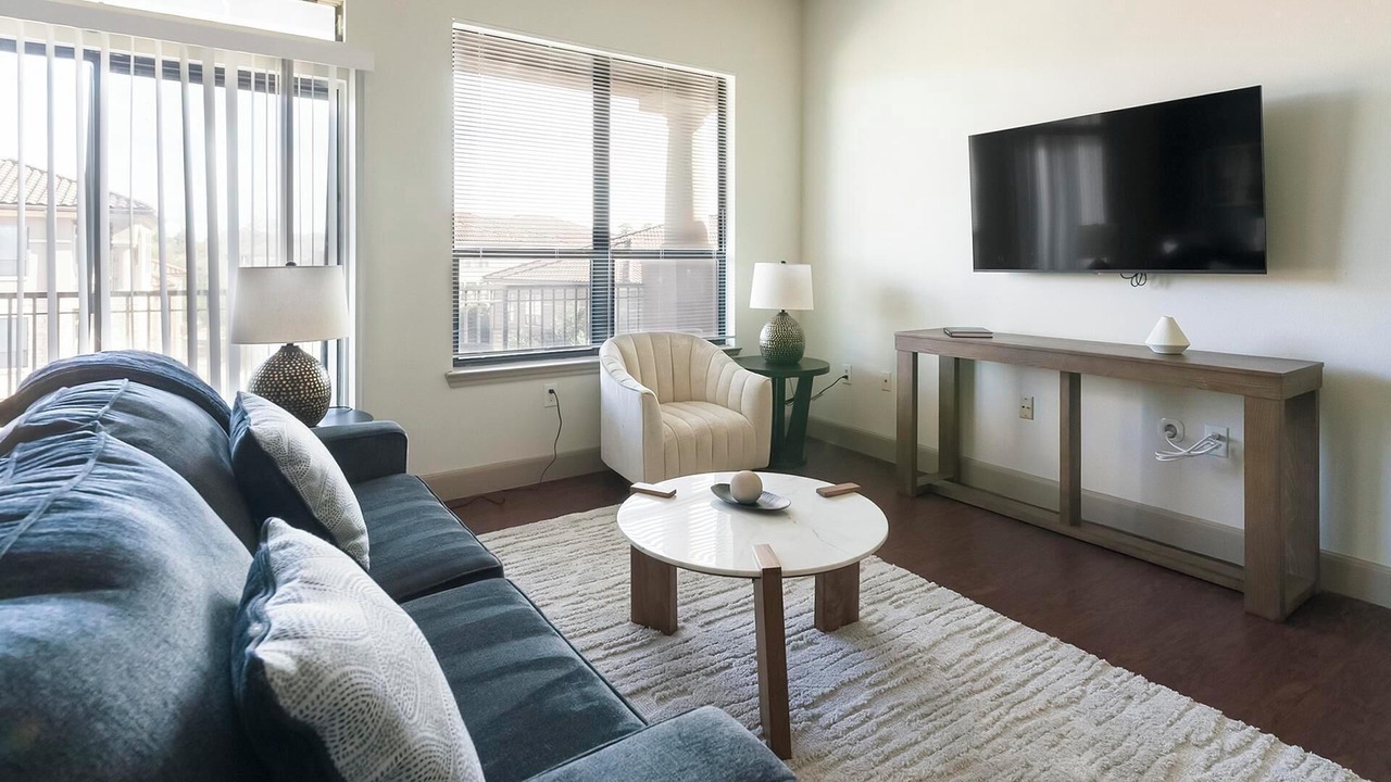 Photo of Livingroom in Spring