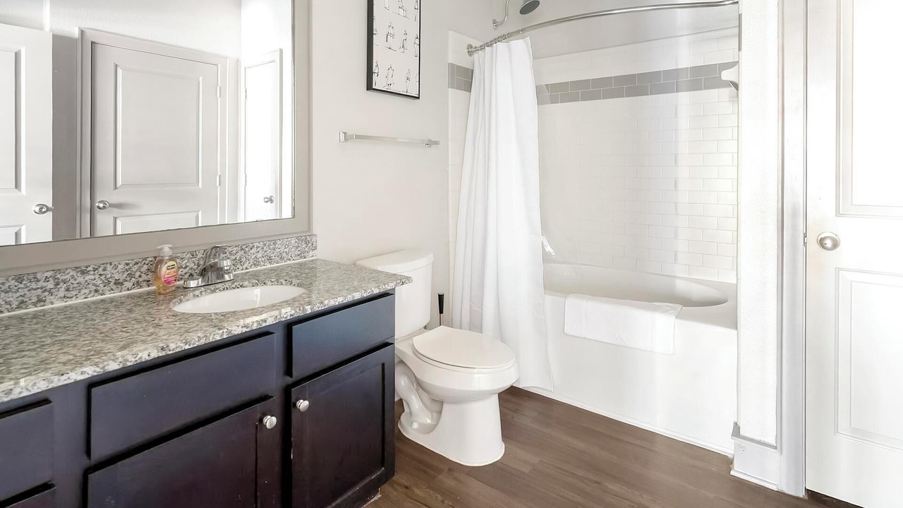 Photo of Bathroom in George Bush Park/Eldridge