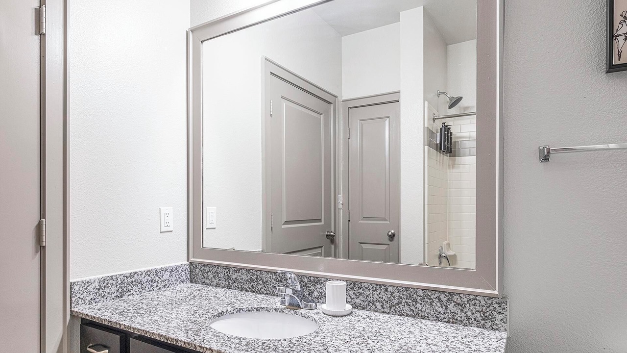 Photo of Bathroom in George Bush Park/Eldridge