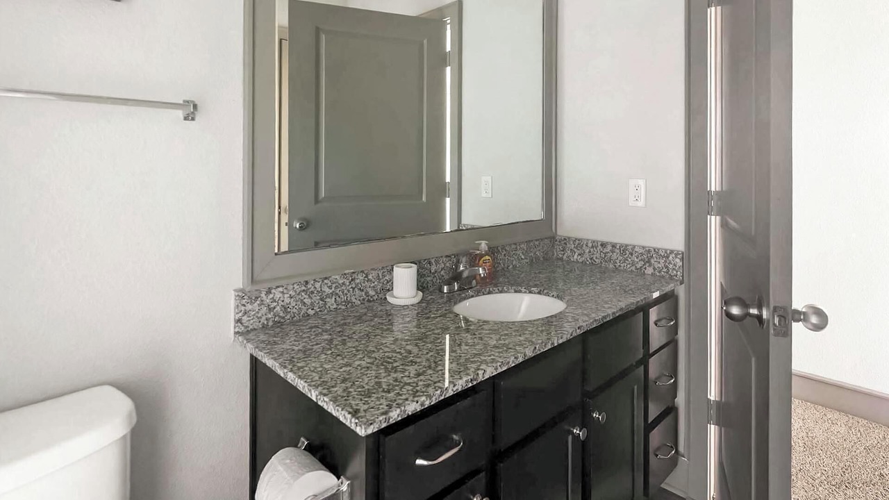 Photo of Bathroom in George Bush Park/Eldridge